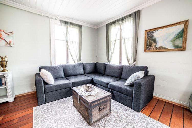 Laerdalsoren Motor Guesthouse Laerdalsoyri Ngoại thất bức ảnh
