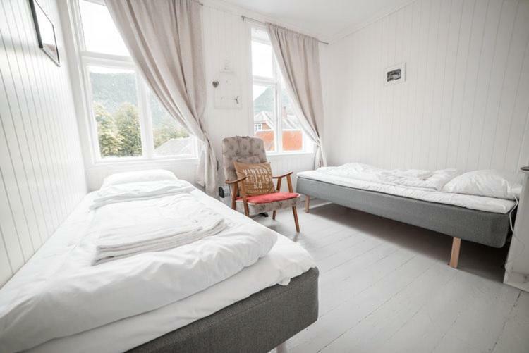 Laerdalsoren Motor Guesthouse Laerdalsoyri Ngoại thất bức ảnh